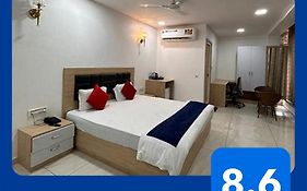 Fabhotel Prime Anika Suites
